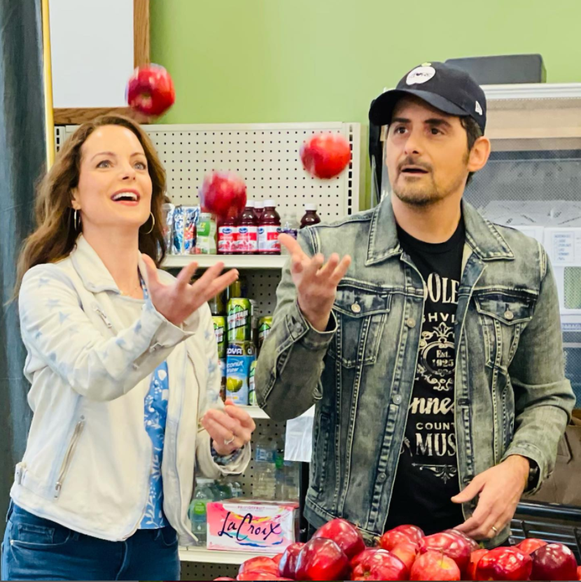 BK-tossing-apples-1.png